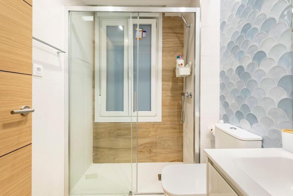 Apartamento El Toison 21 Parking Gratis-6 Pax Centro-Historico Bilbao Exterior foto